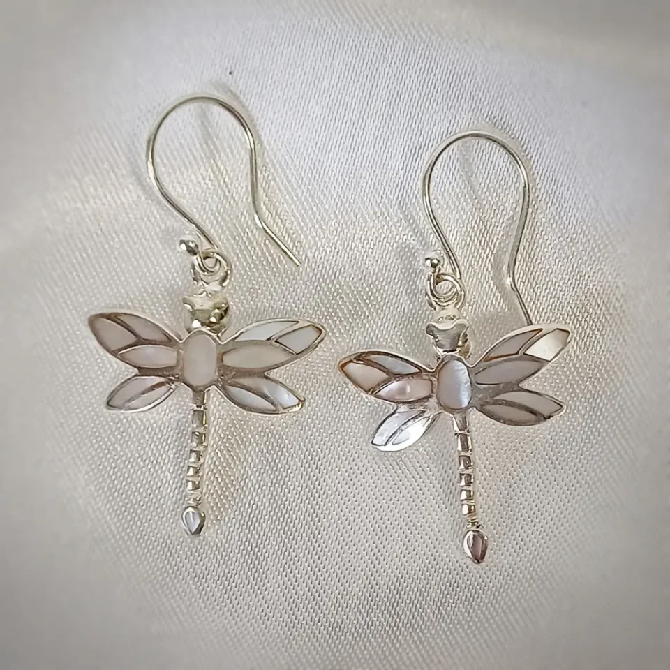 Dragonfly Mother Pearl Set of earrings and pendant